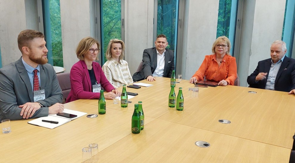 Aktywnie w sprawie modelu rozszerzonej odpowiedzialności producenta